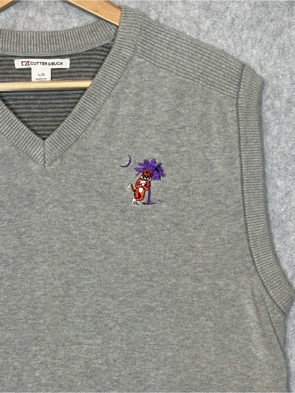 Cutter & Buck Embroidered Clemson Tigers V-Neck Sweater Vest-Gray-Men Size Large